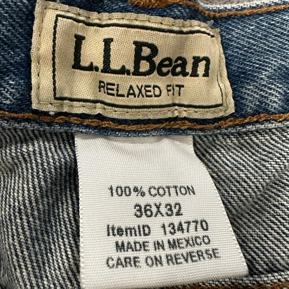 LL Bean Relaxed Fit Baggy Medium Wash Blue Denim Jeans Mens 36x32 Cotton.